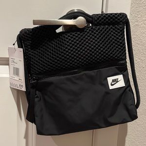 New - Nike crossbody/backpack